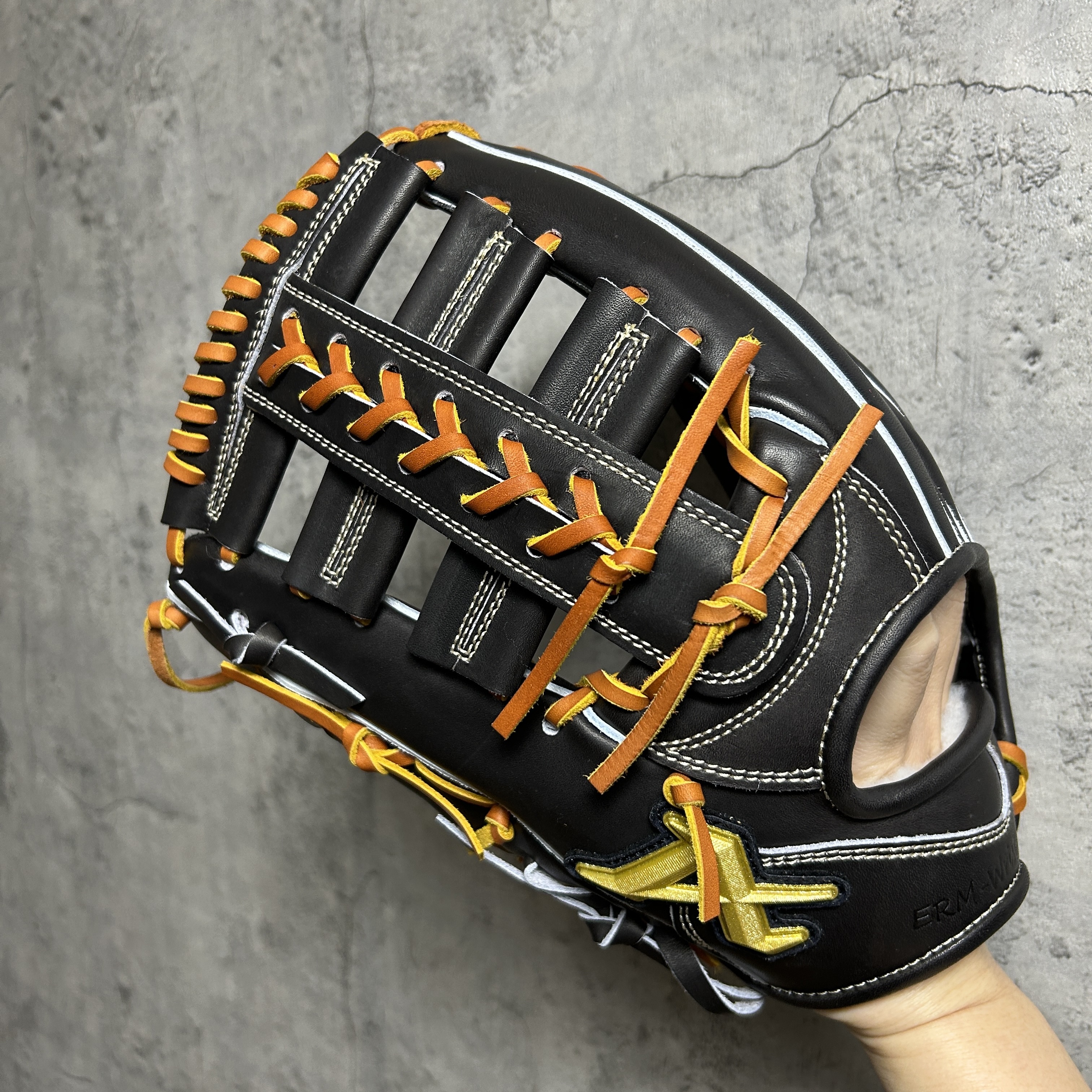 約12.7 吋  ATOMS NEO Professional Line 硬式 外野 APL-NE702 左投