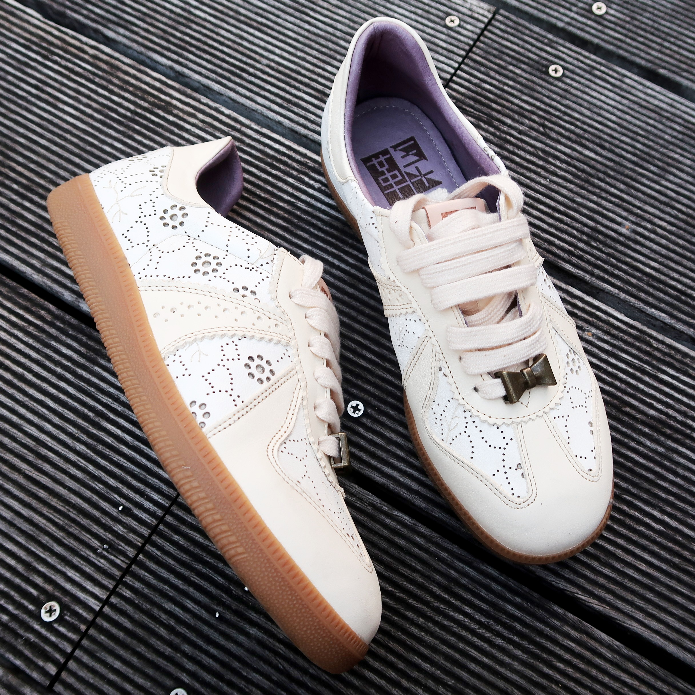 【執著的靈魂】德訓鞋MIT臺灣製造真皮德訓鞋休閒鞋小白鞋（雕花蕾絲德訓、防潑水德訓、經典德訓