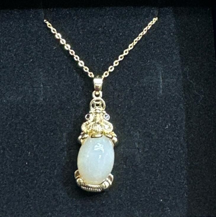 A16 和田白玉貔貅頸鏈 鍊長17吋 (經師傅開光)