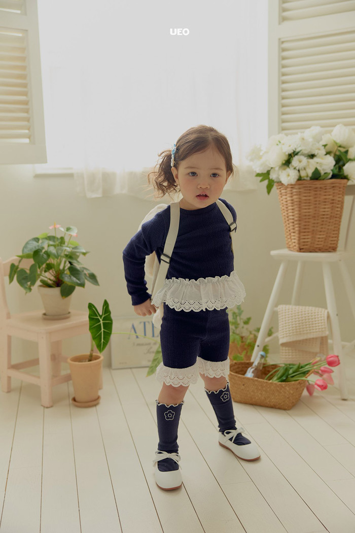 正韓春ueo 三色愛心木耳襪