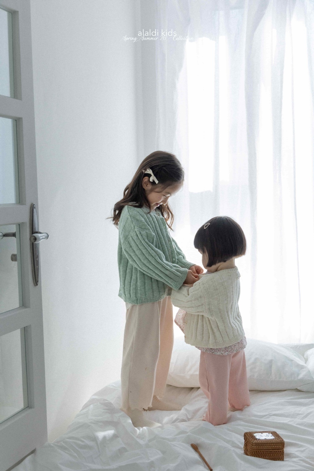 正韓春Aladin 兩色溫柔針織外套