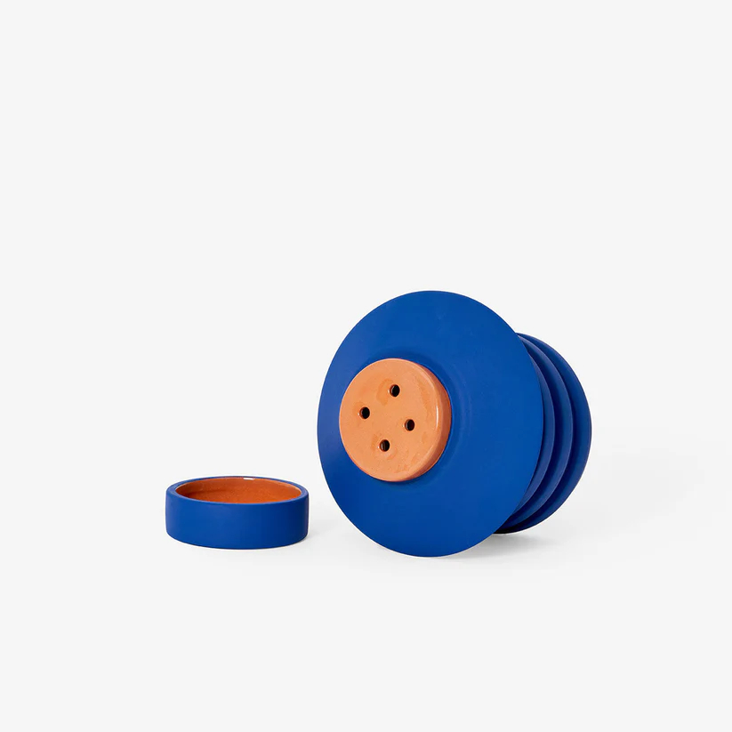 strata plant ，將內裡與表面的質感顏色做區別