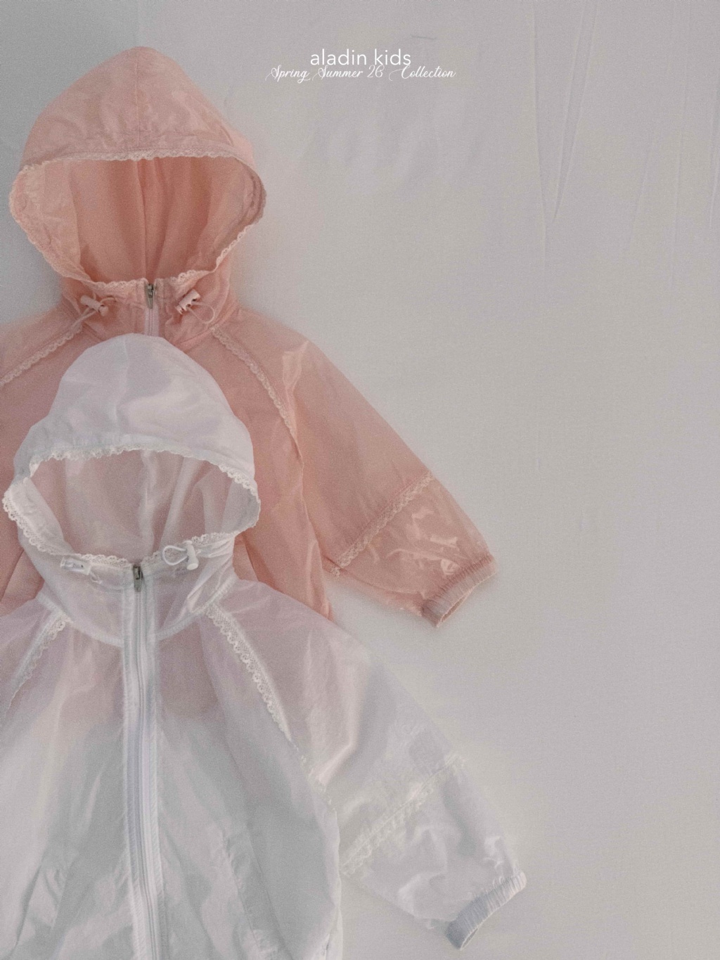 正韓春Aladin 兩色甜美蕾絲連帽外套