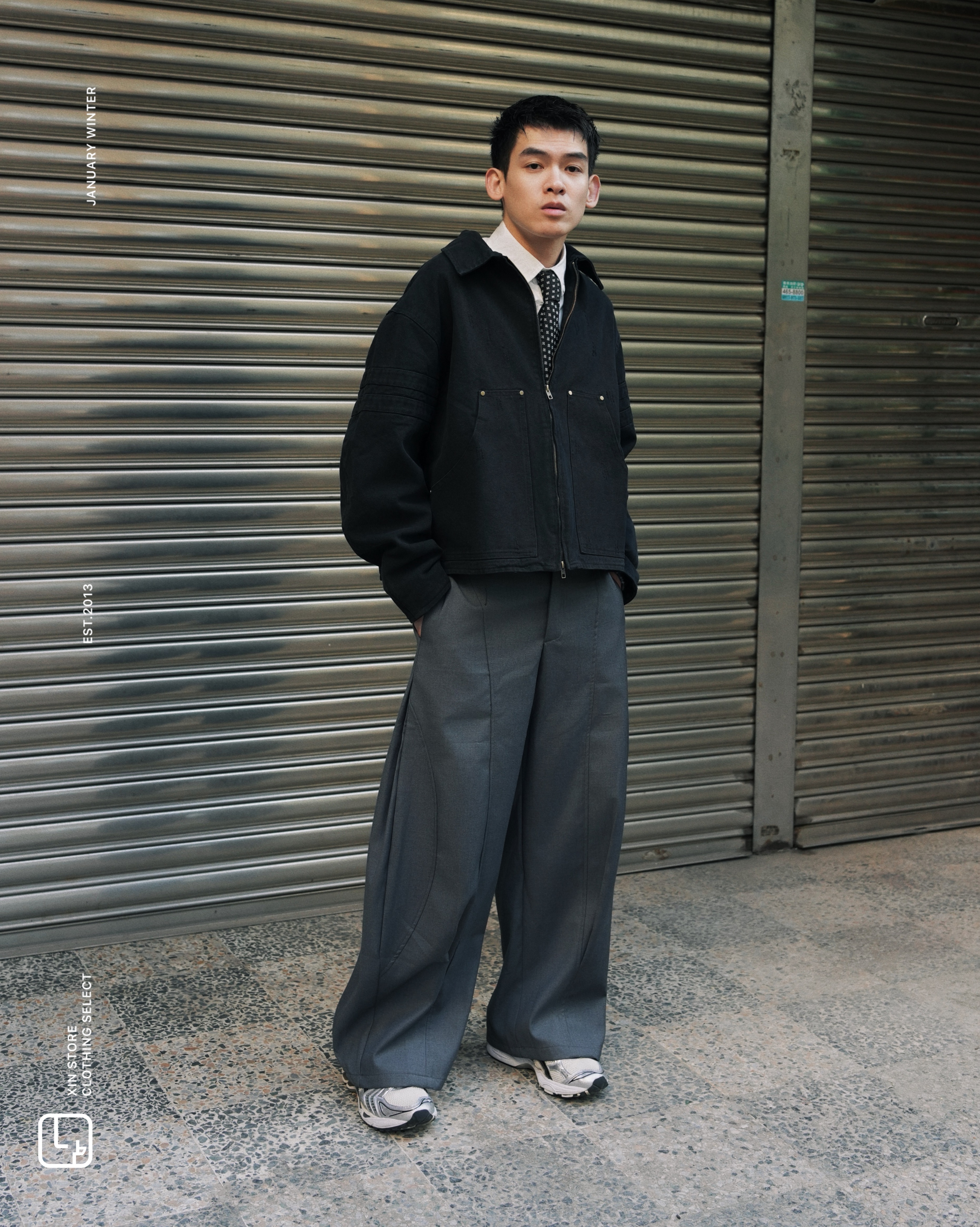 XIN SELECT 抓摺 繭形 摺線 彎刀 西裝褲 兩色 WK171