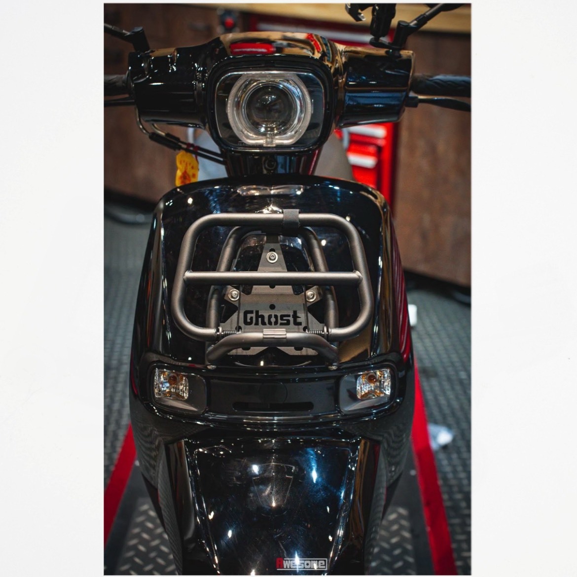 GHOST SUI 白鐵書報架