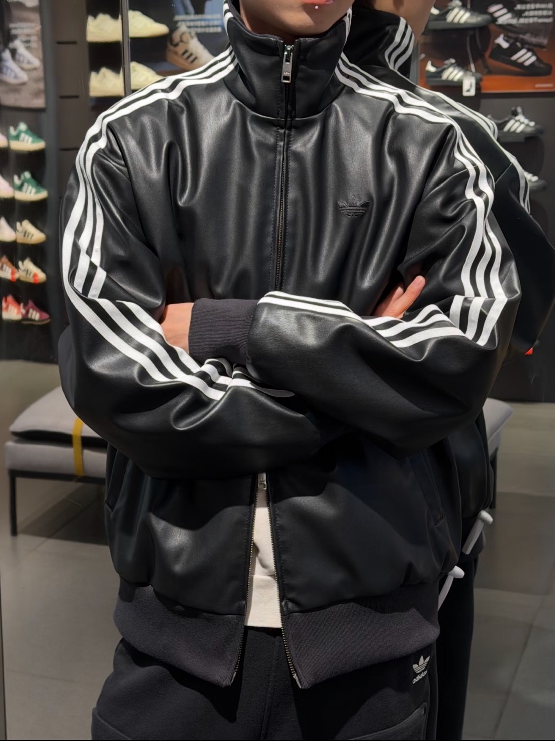ADIDAS 3-STRIPES PLEATHER TRACK TOP 三線 立領 皮外套