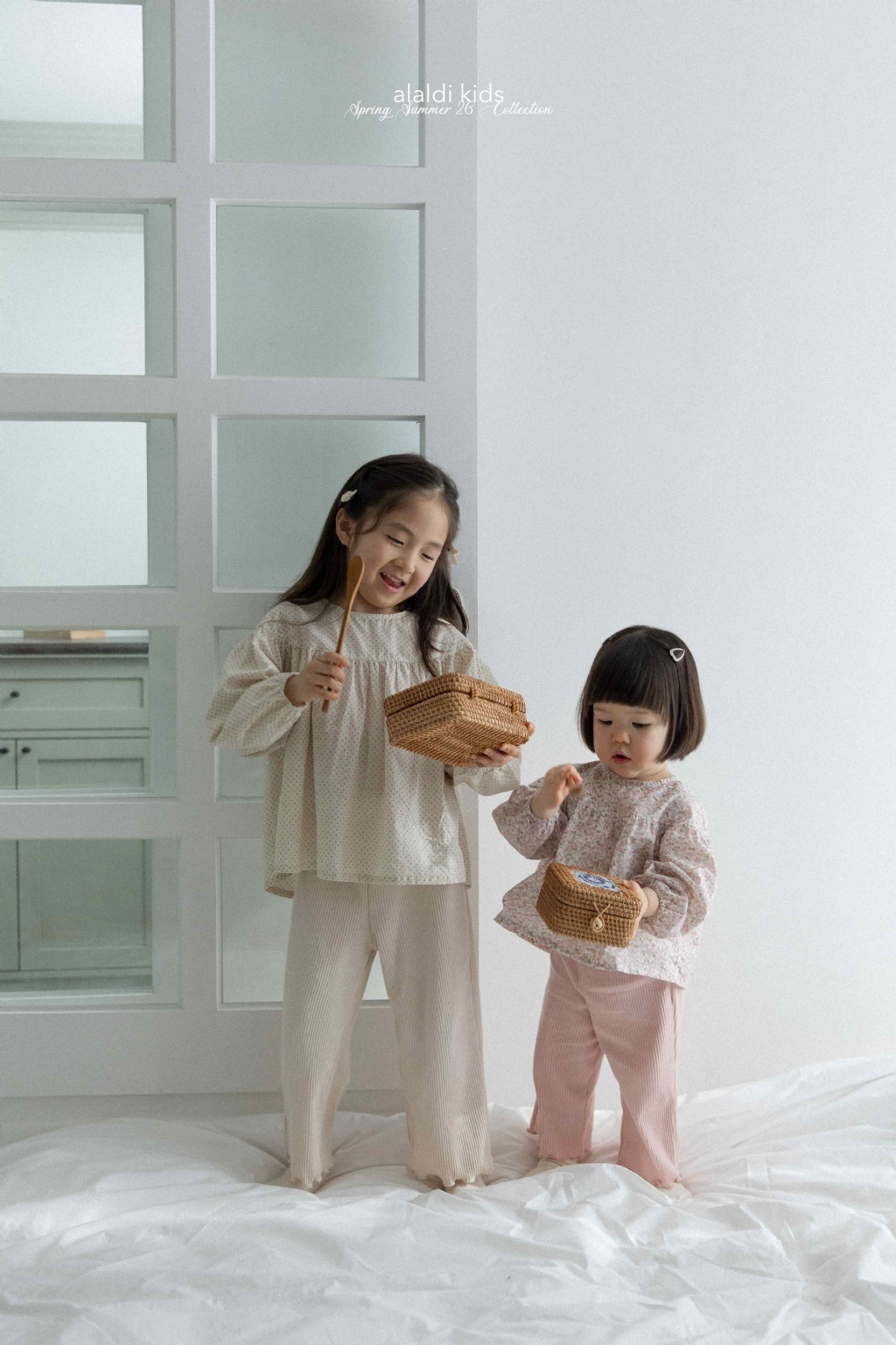 正韓春Aladin 兩色春季浪漫上衣