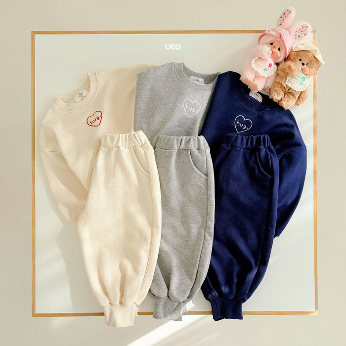 正韓春ueo 三色刺繡愛心HUG套裝