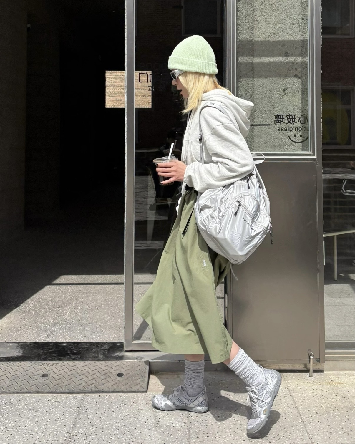 NEW BALANCE MT10 NB 灰銀 灰白 反光 薄底鞋 越野跑鞋 復古 Vibram 黃金大底 男鞋 MT10OAB / 調貨