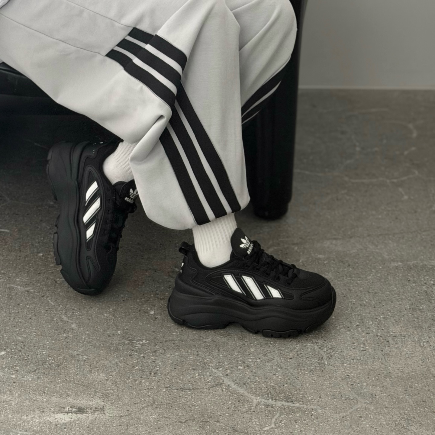 Adidas Originals Ozgaia 黑色 黑白 熊貓 黑武士 增高 厚底 復古鞋 KK2748