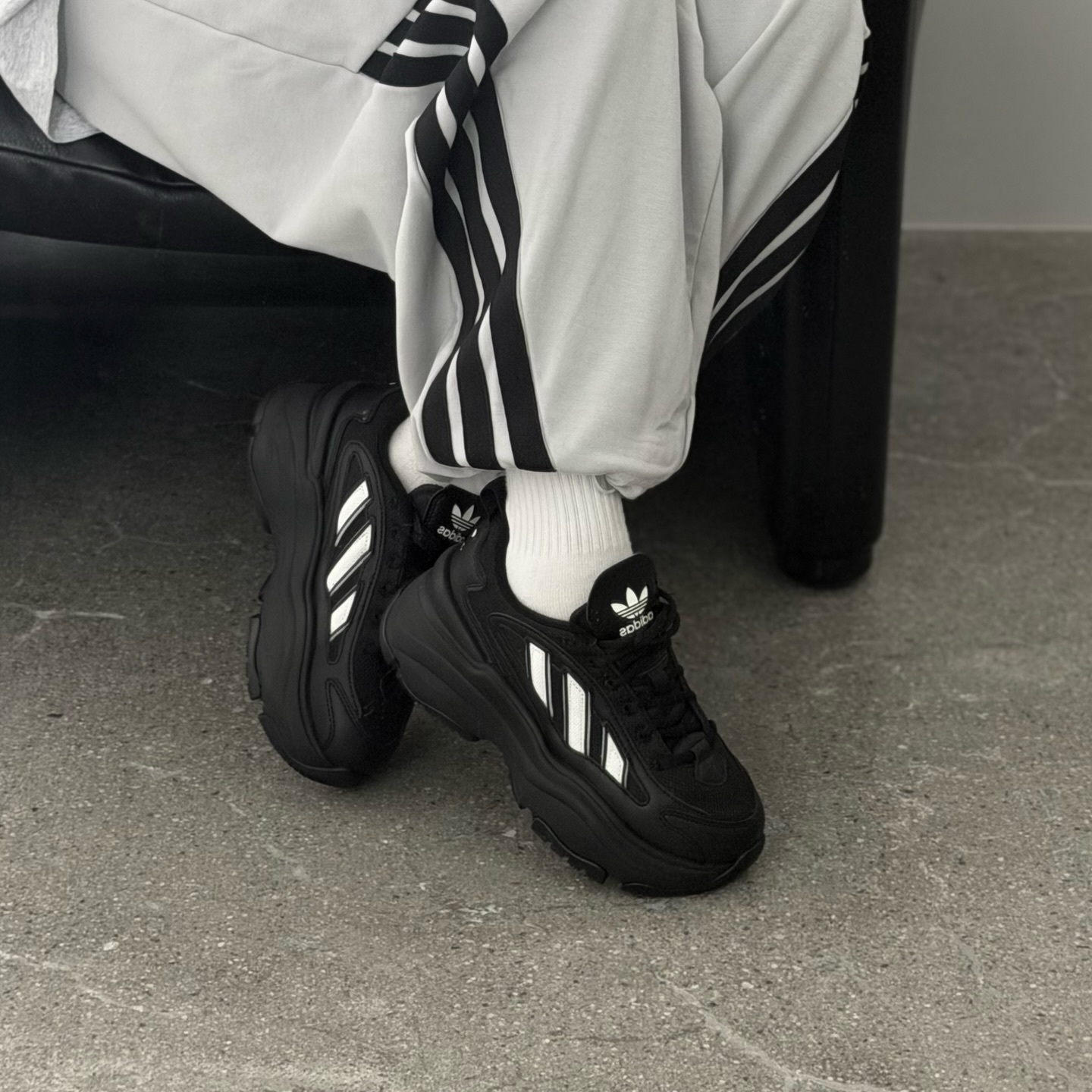 Adidas Originals Ozgaia 黑色 黑白 熊貓 黑武士 增高 厚底 復古鞋 KK2748