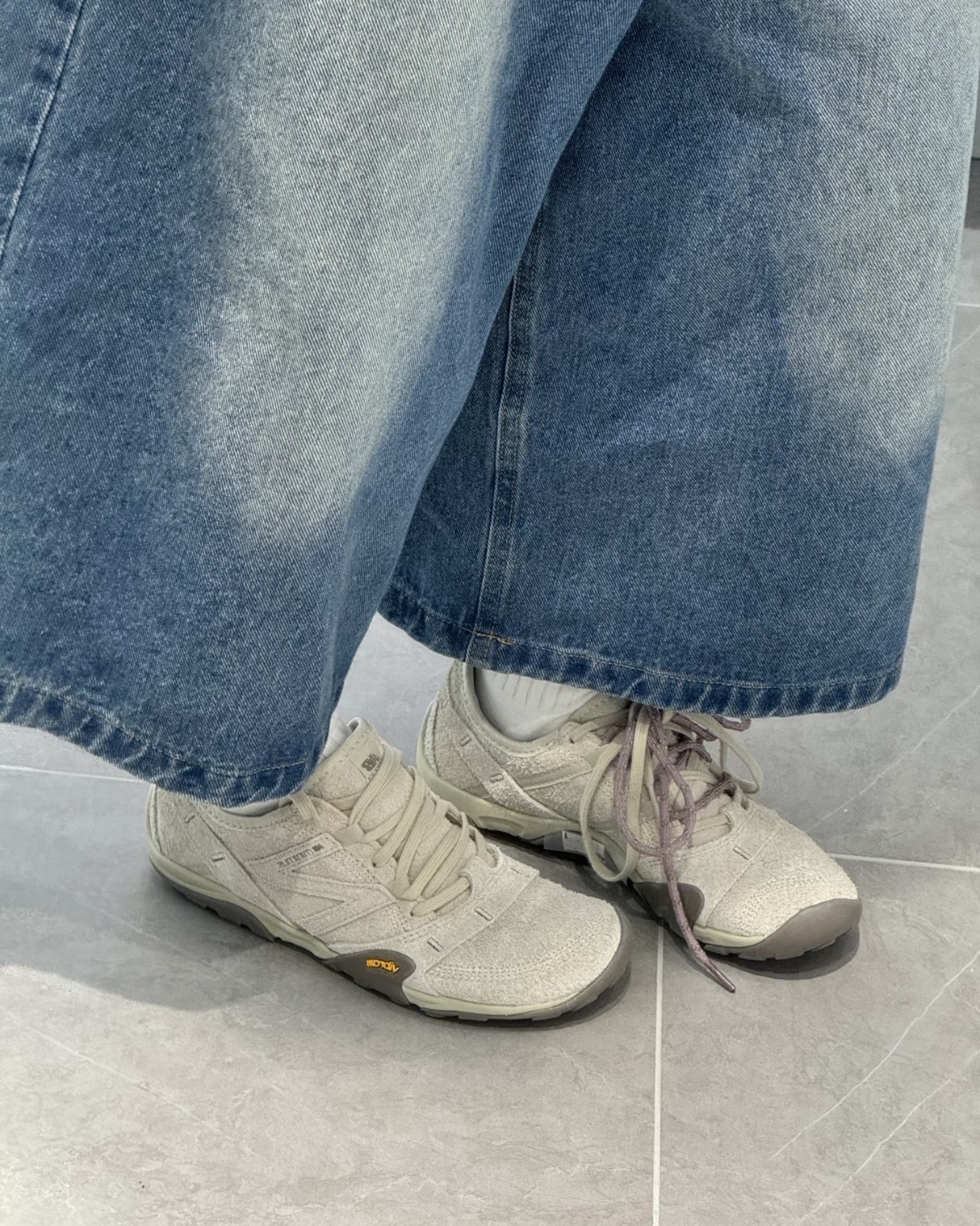 NEW BALANCE MT10 NB 燕麥灰 奶油白 米白 米灰 薄底鞋 越野跑鞋 復古 Vibram 黃金大底 男鞋 MT10OPS / 調貨