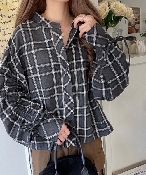 CE gathered sleeves and ribbon design TOP