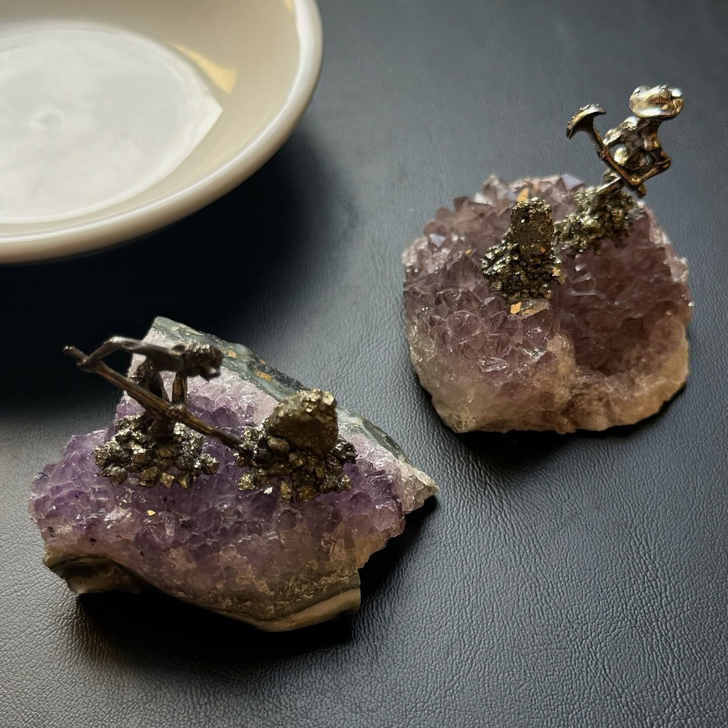 [原石] 紫水晶+黃鐵礦 礦工