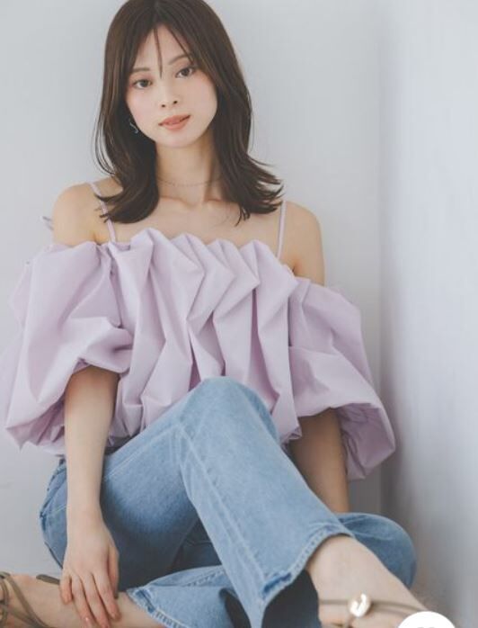 [預購] SNIDEL 露肩泡泡剪裁上衣 預約3月底出貨