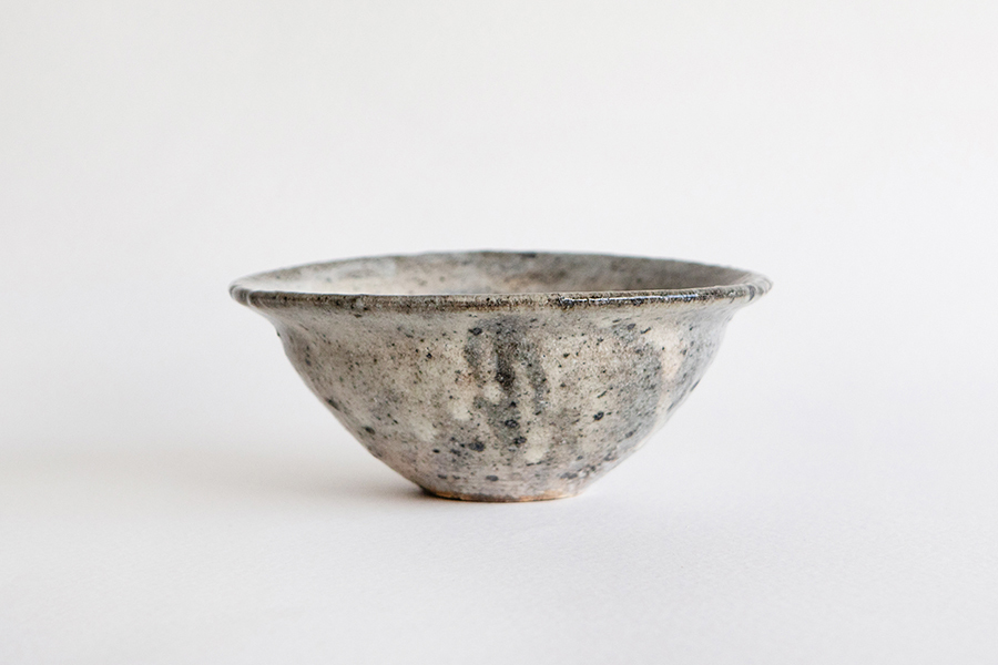 八田亨 - 白掛帽子碗