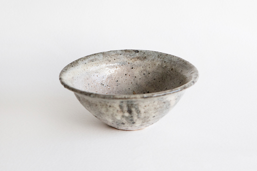 八田亨 - 白掛帽子碗