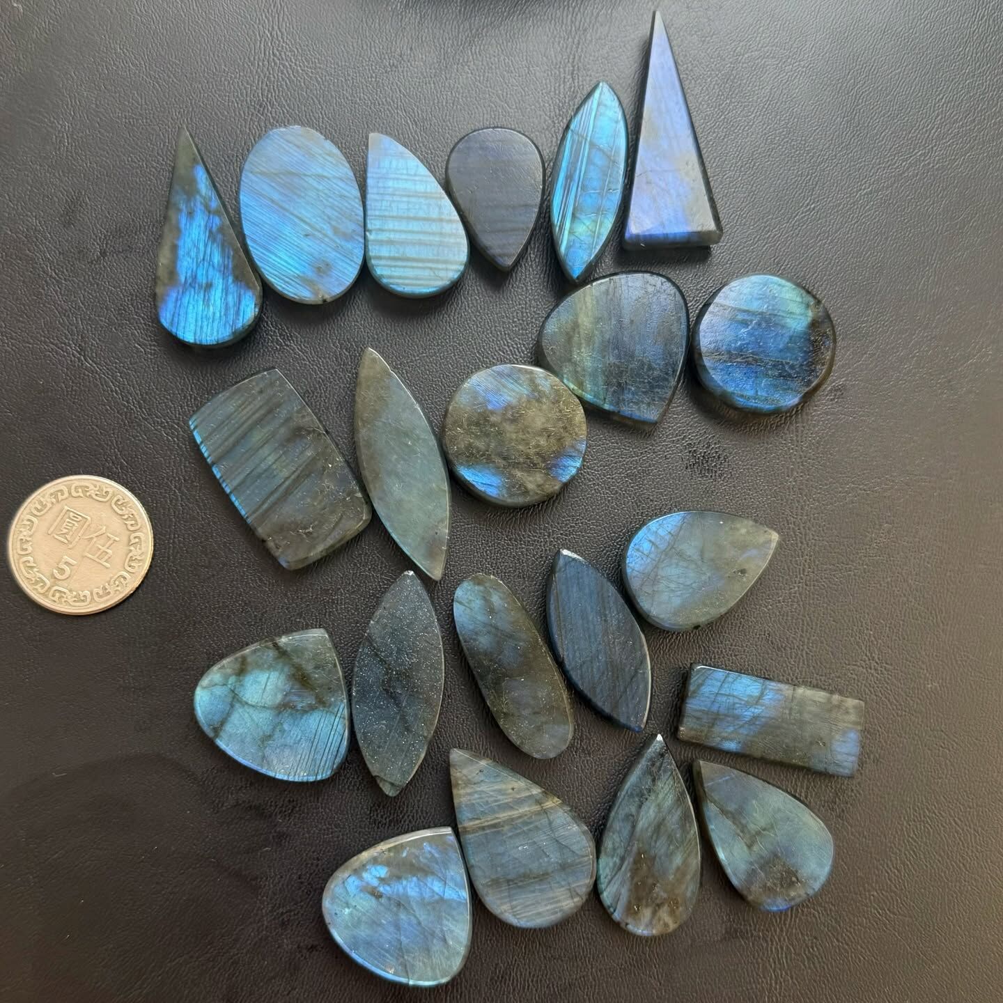 [原石] 魔鬼拉長石 水晶蛋面 水晶墜面