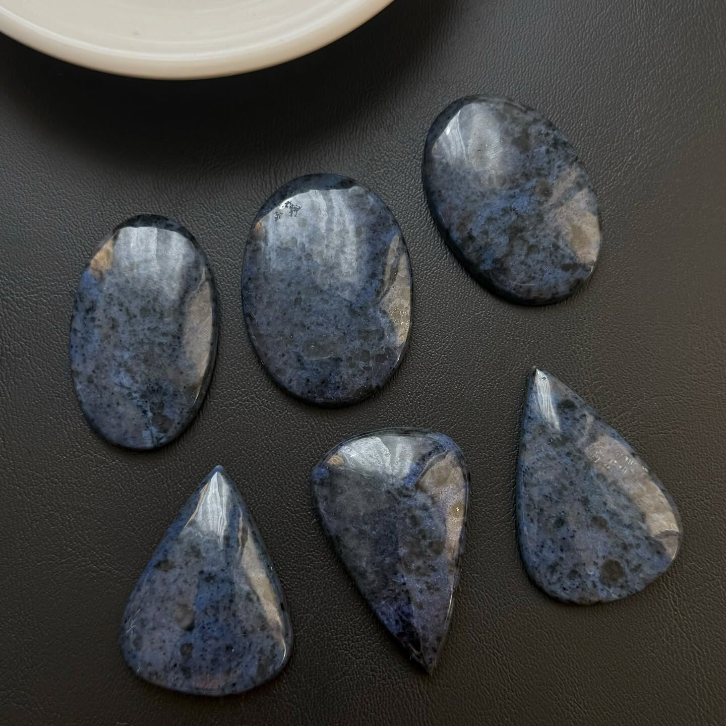 [原石] 藍線石 水晶蛋面