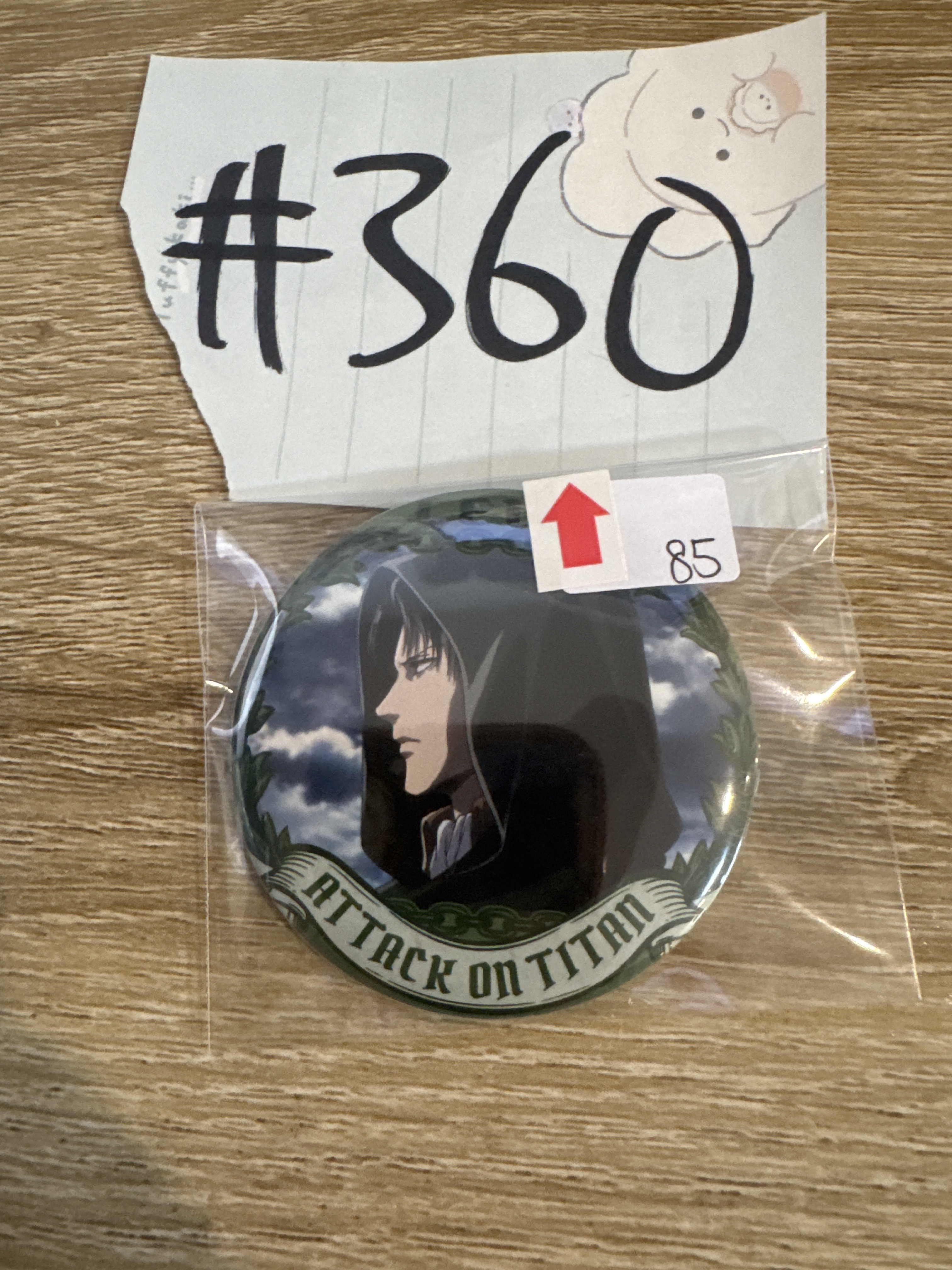 進擊的巨人  LEVI 襟章 瑕 #360