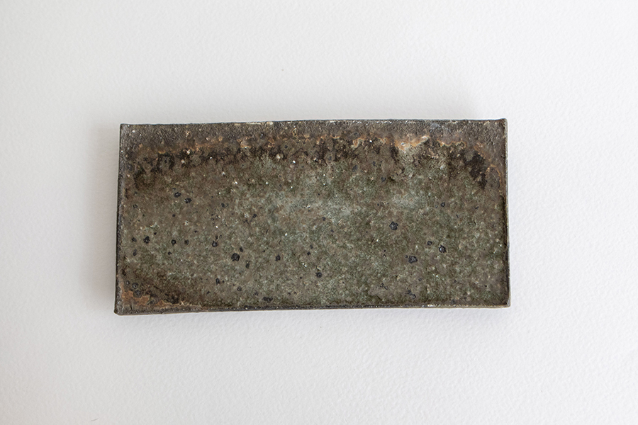 八田亨 - 白掛磚形皿 長大