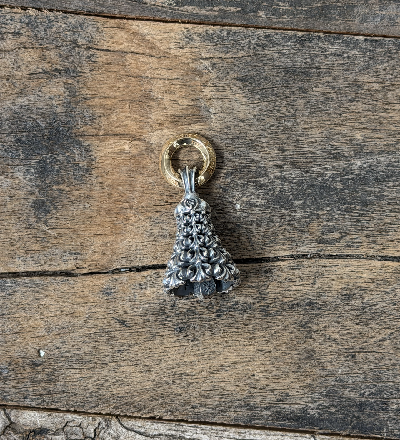 YOSHIDA BELL S WITH 18K GOLD RING