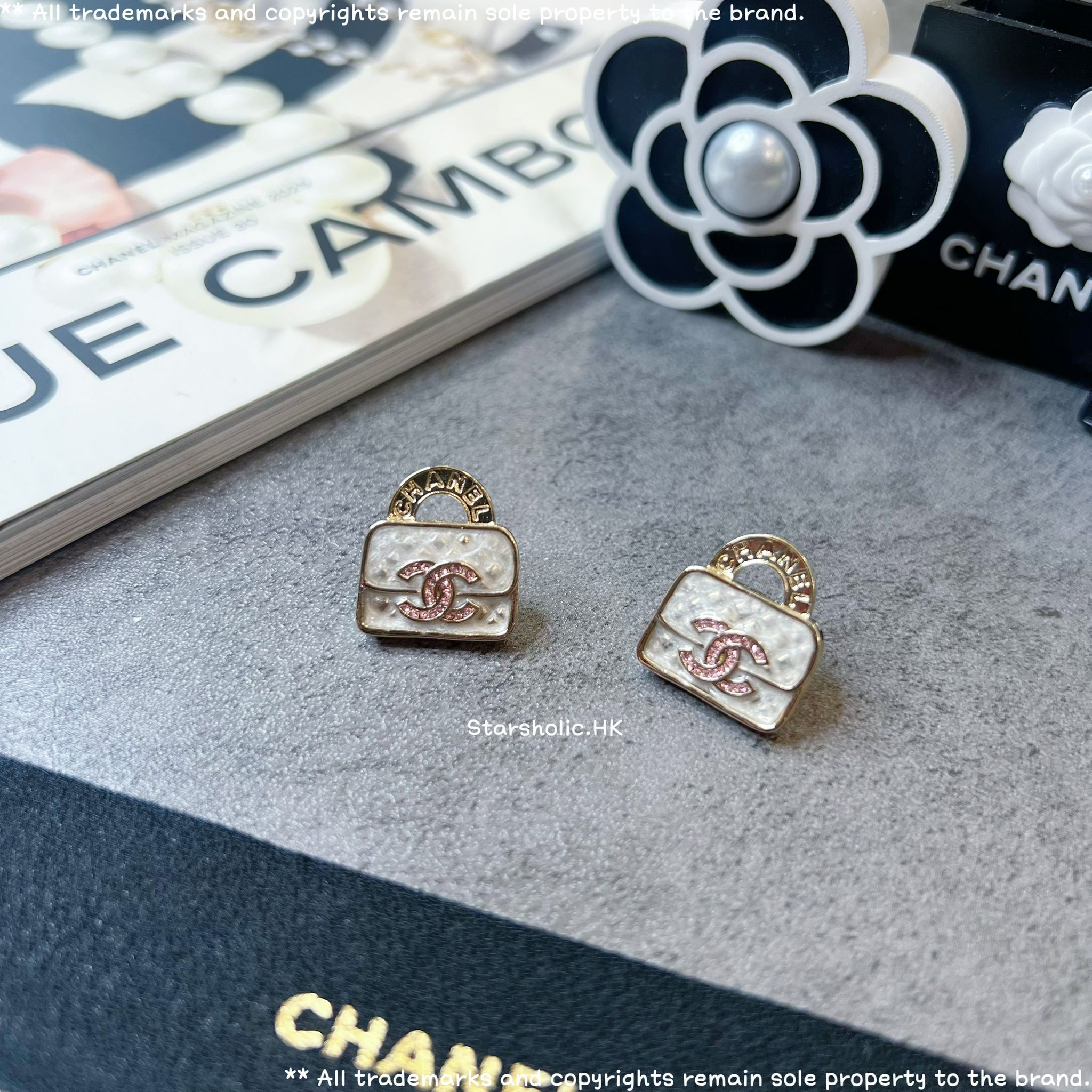 CHANEL 手袋 CC Logo Earrings