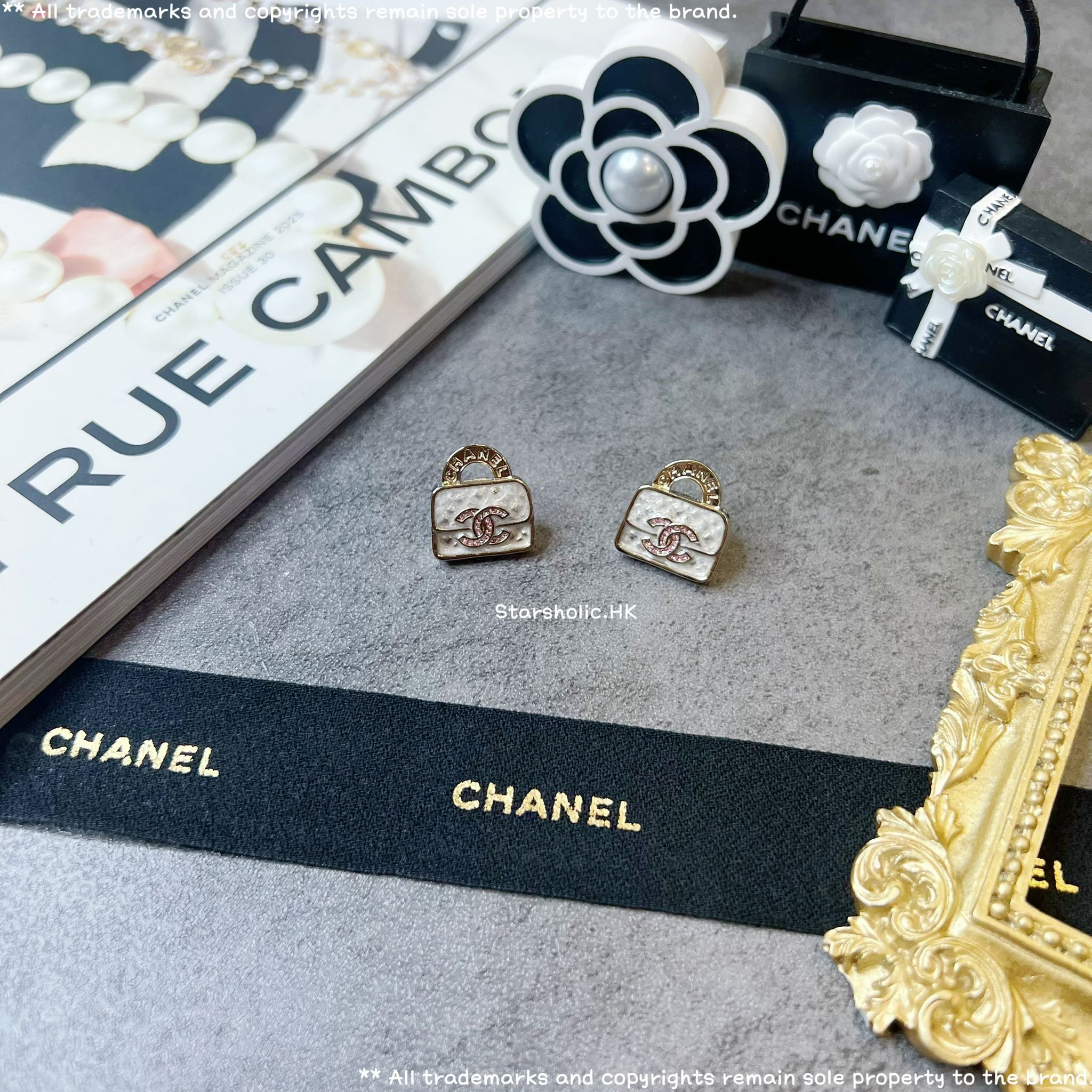 CHANEL 手袋 CC Logo Earrings