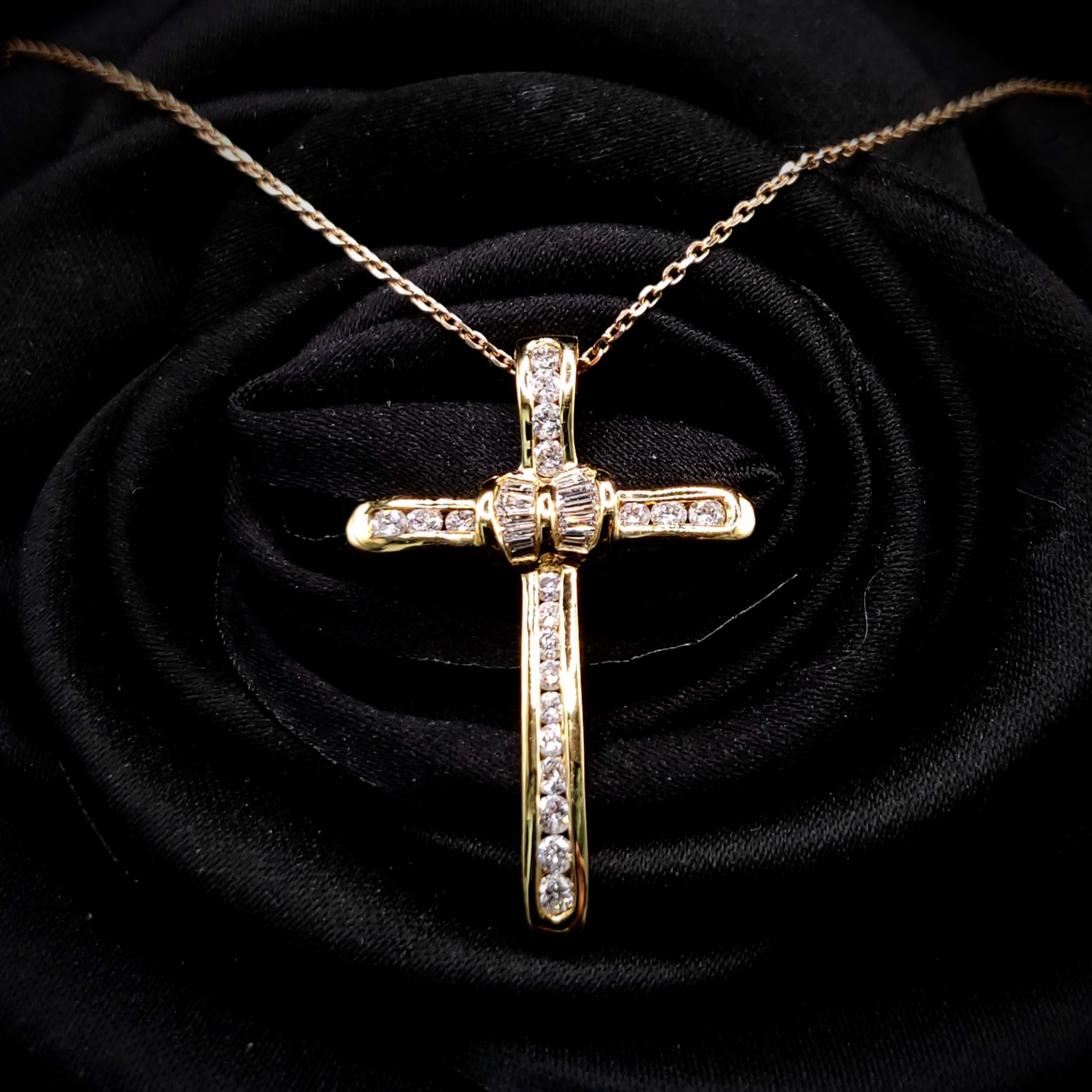 18K Gold 0.70ct Diamond Pendant