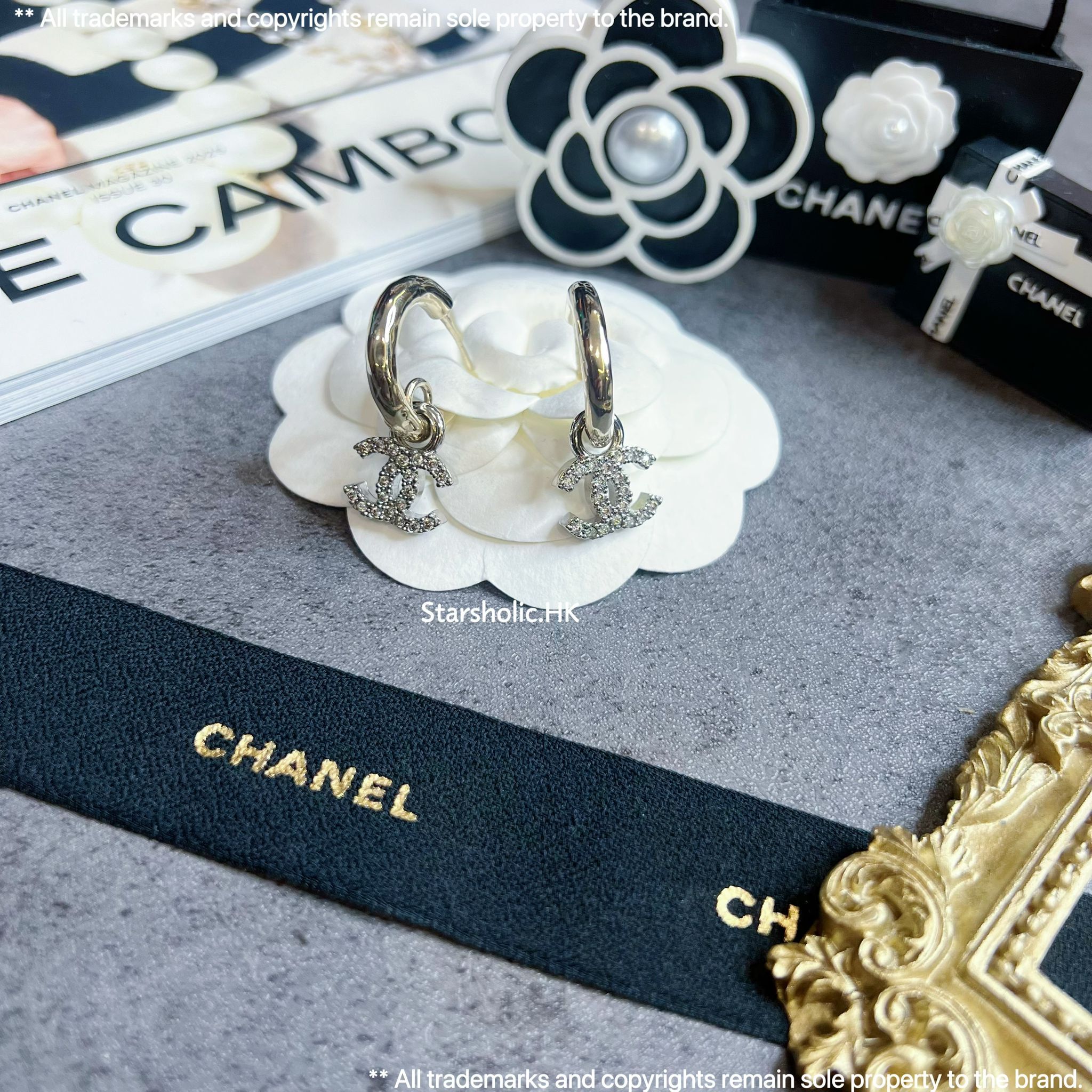CHANEL 金銀半圈 CC Logo Earrings