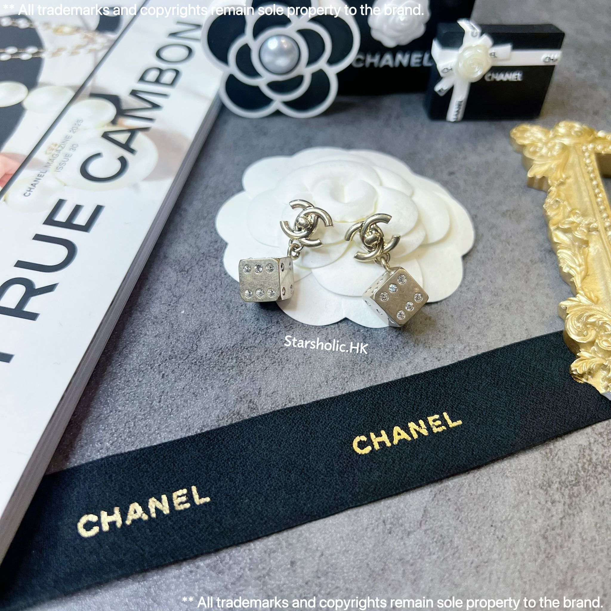 CHANEL 復古骰仔  CC Logo Earrings