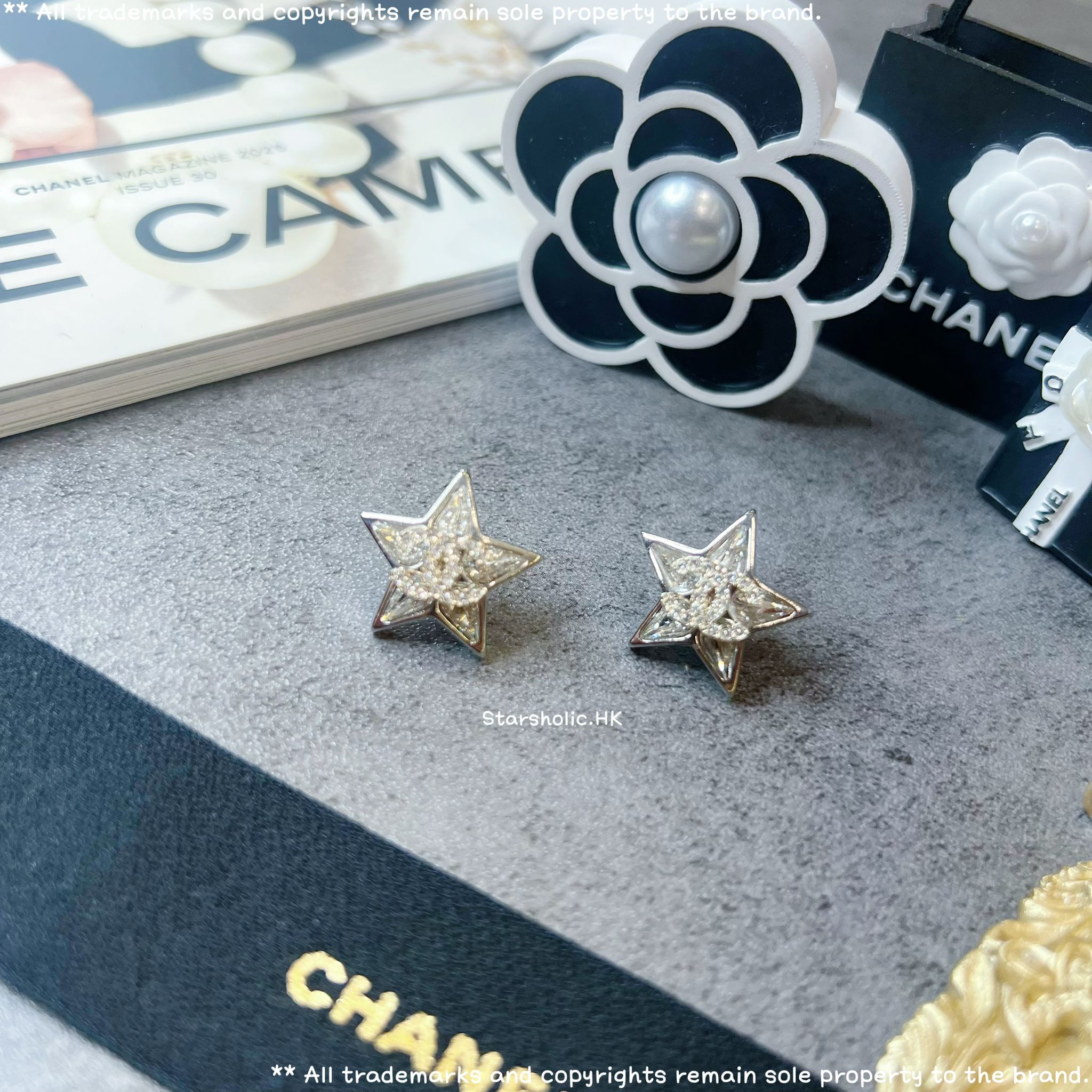CHANEL 星星 CC Logo Earrings
