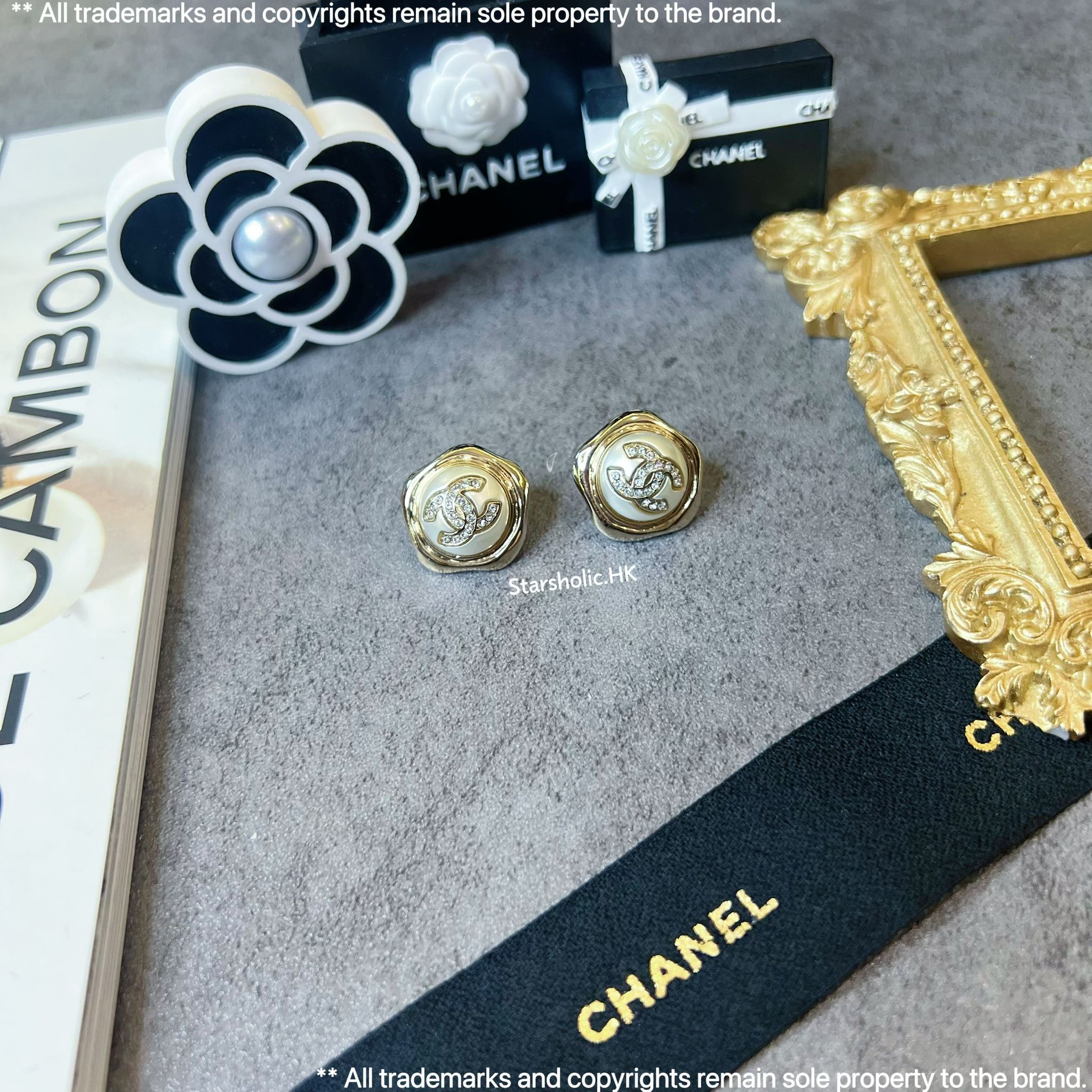 「SOLD」CHANEL 山荼花珍珠 CC Logo Earrings