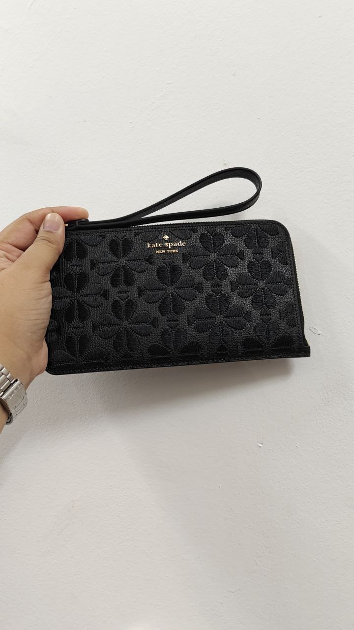 [S] KATE SPADE BLACK KL857 LUCY SPADE FLOWER EMBOSSED MED LZIP WRISTLET, 196021652653 (SKS1702)
