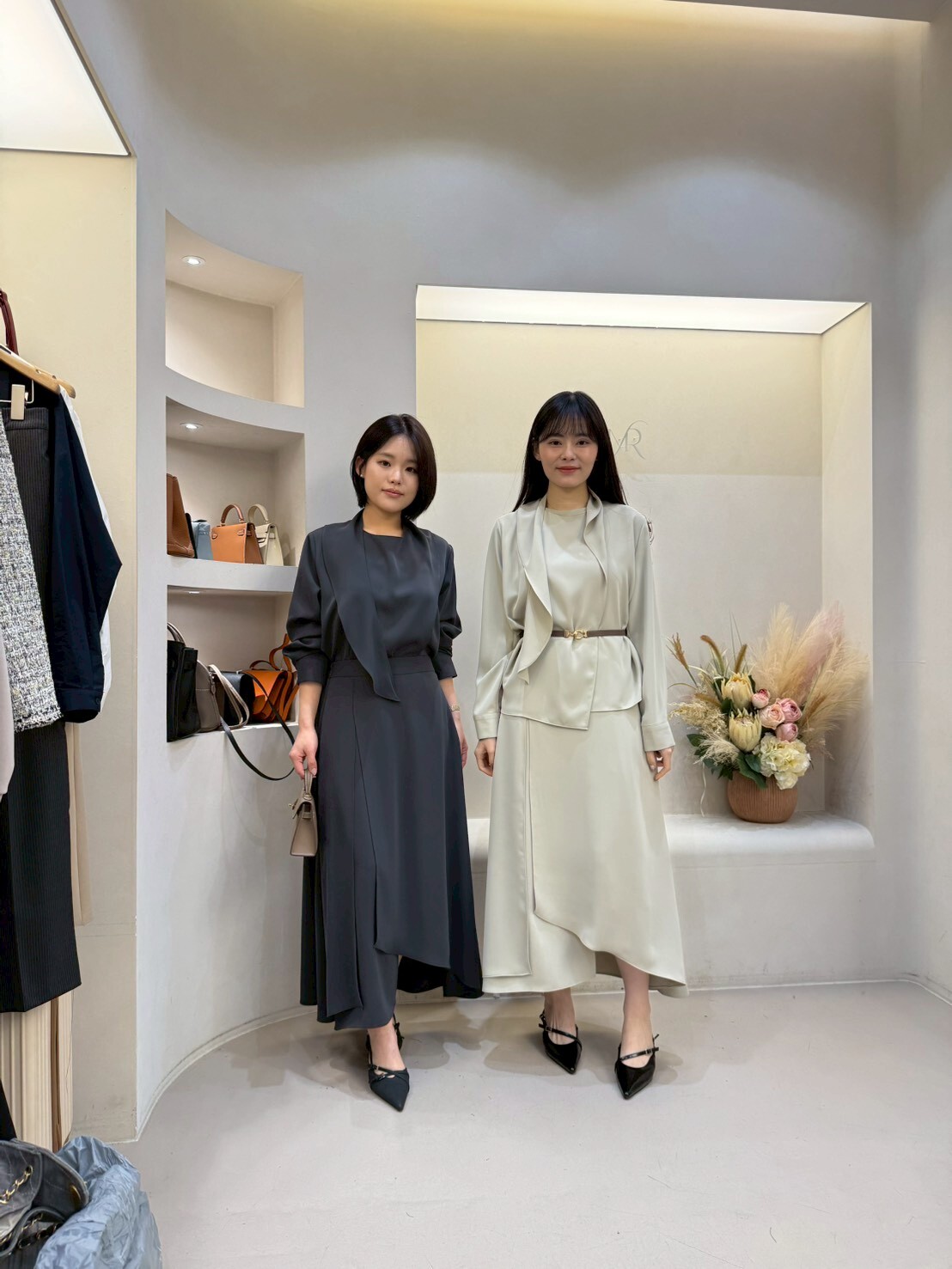 MA5531 不規則絲質上衣 *特價* (優惠碼同充值購物金不適用)