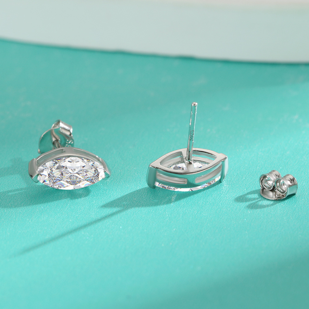 莫桑鑽馬眼形耳釘       E2C011B