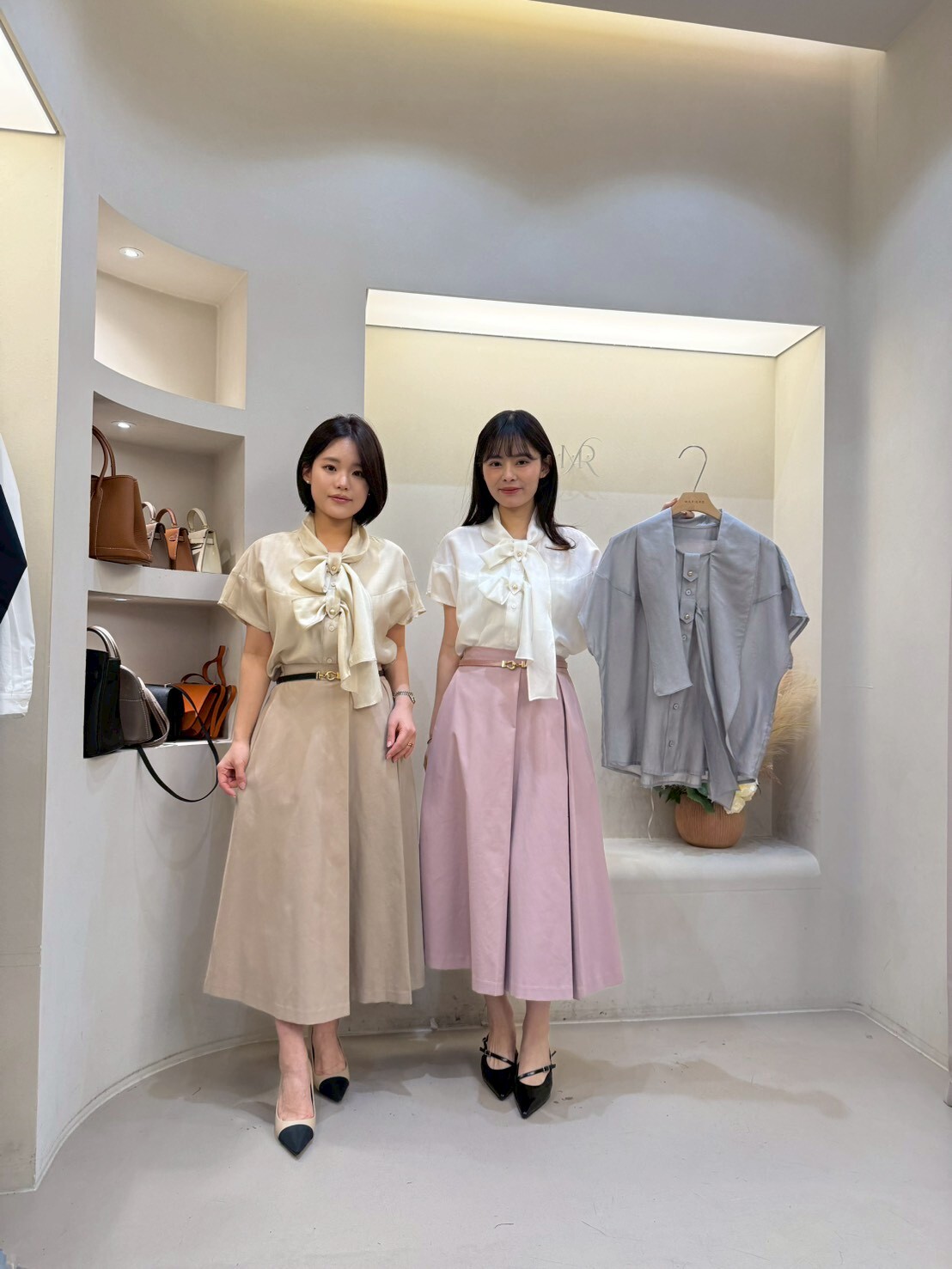 MA5528 雙蝴蝶結鈕扣上衣 *特價* (優惠碼同充值購物金不適用)