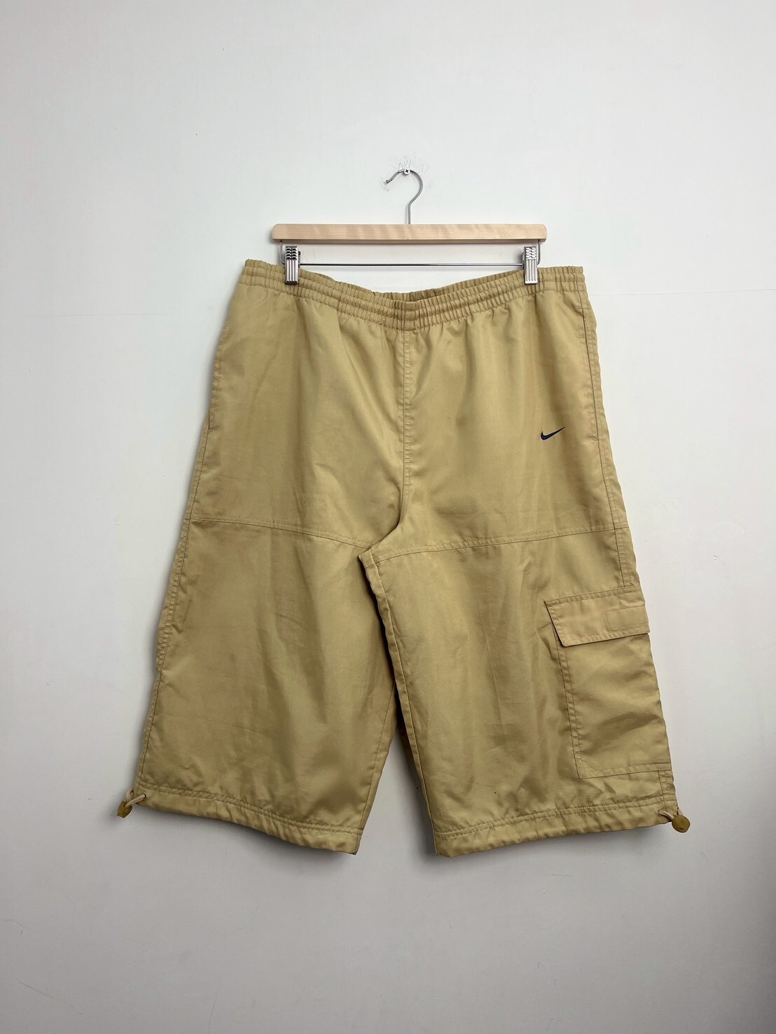 NIKE BASKETBALL SHORT SIZE L