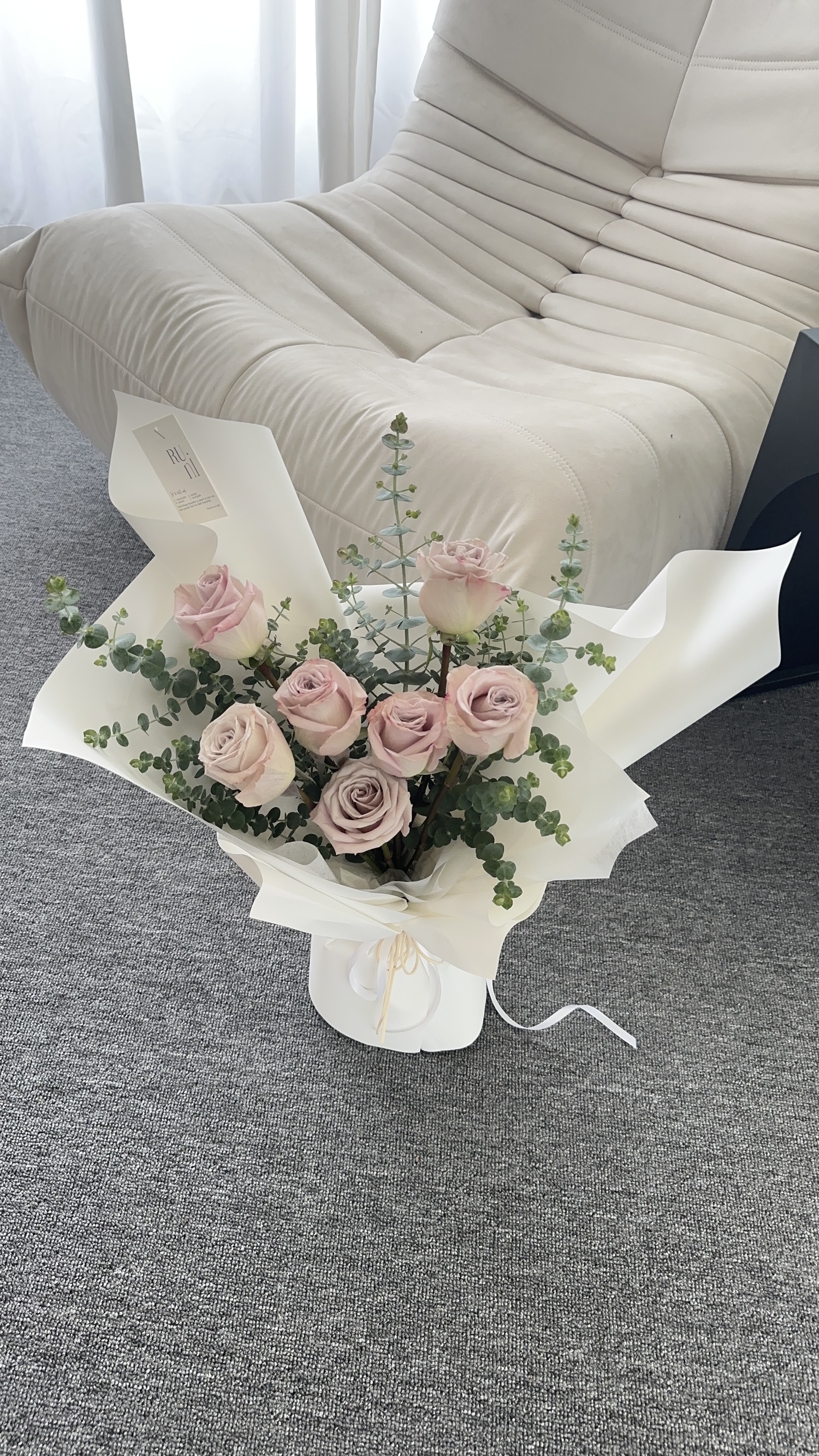 薰暮微光-進口曼塔灰玫瑰鮮花花束