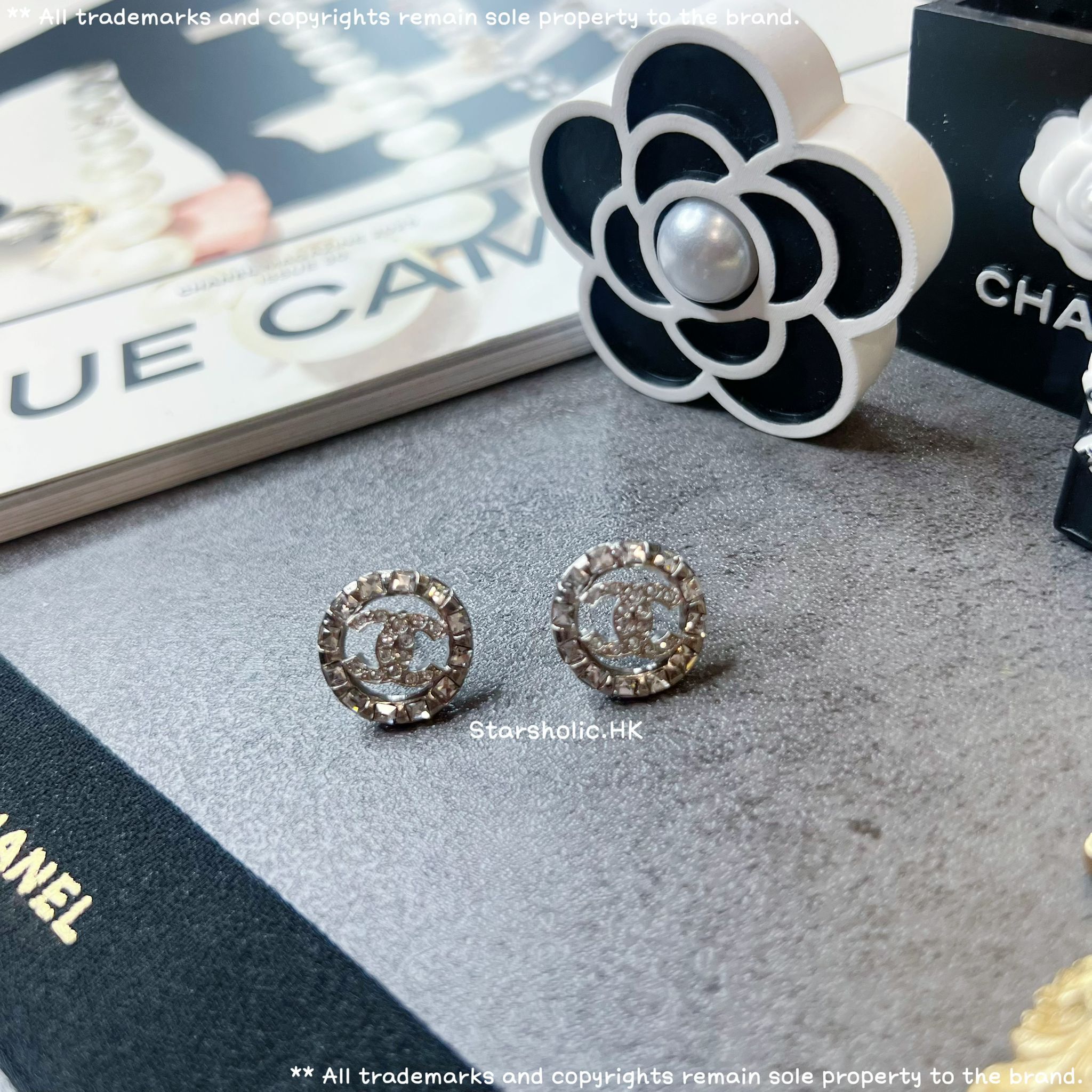 CHANEL 圓形閃石 CC Logo Earrings