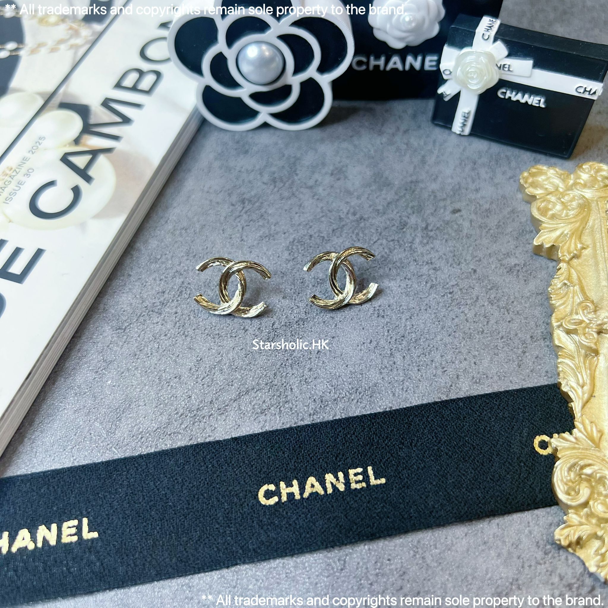 CHANEL 暗紋 CC Logo Earrings