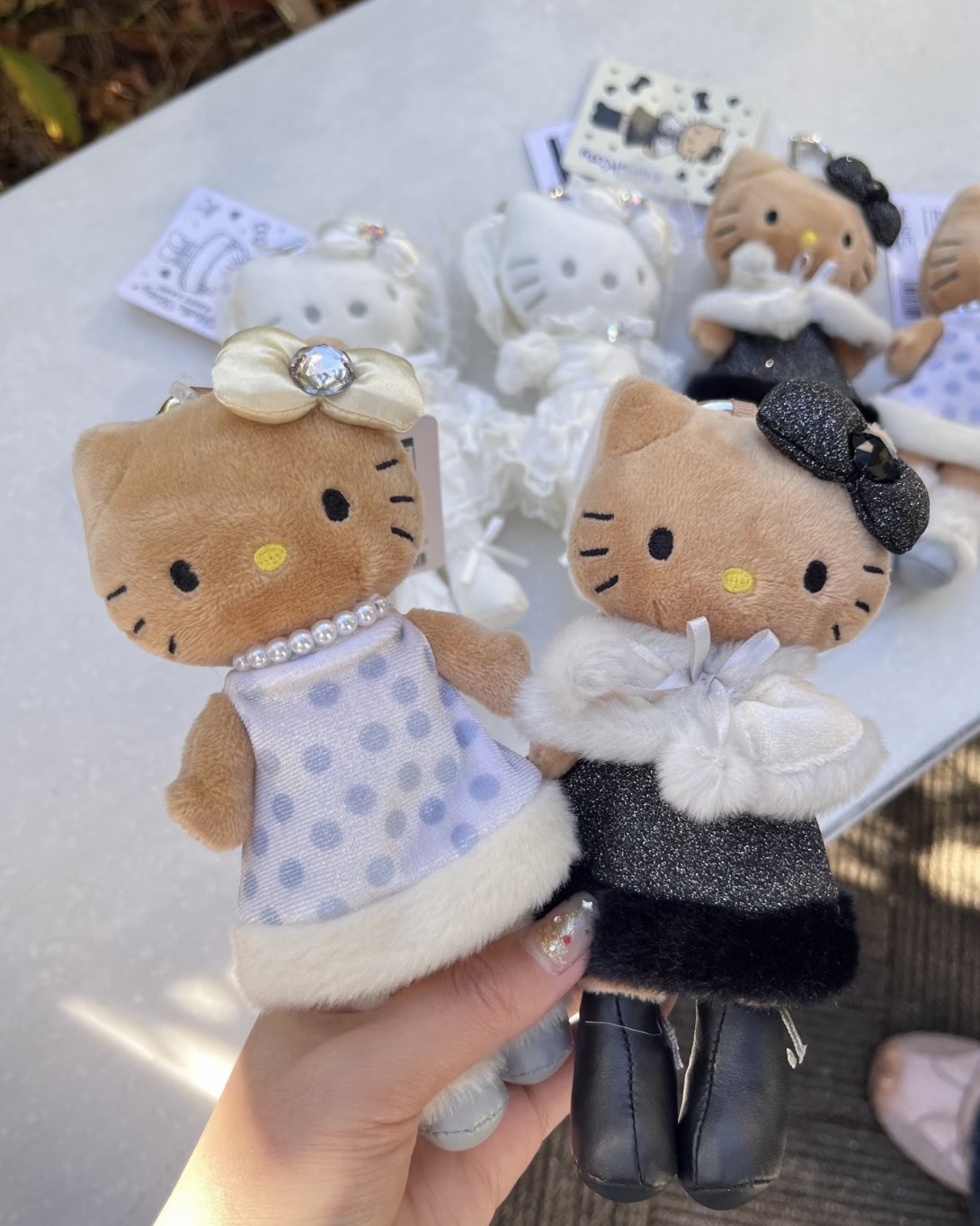 <部分現貨!> Sanrio Hello Kitty 日本 三麗鷗 小香風 長腿 黑皮 吊飾 五款