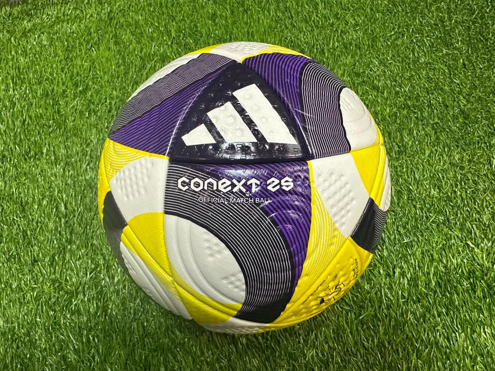 2025 日本職業聯賽比賽用足球 (CONEXT 25)