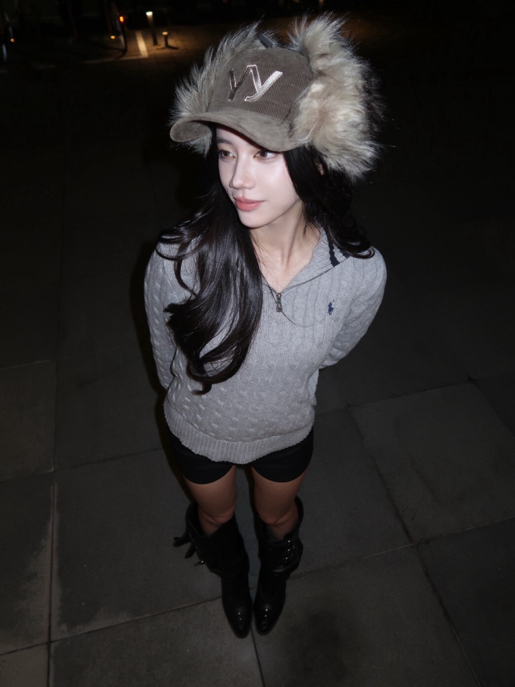 韓國品牌 OPEN YY 缺貨款 毛毛遮耳帽 刺繡Logo