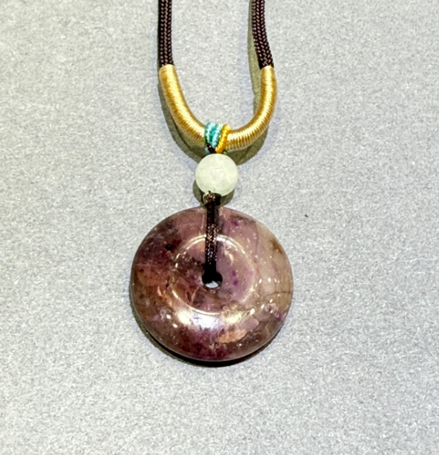 UY048 A48 泥地老油紫平安扣