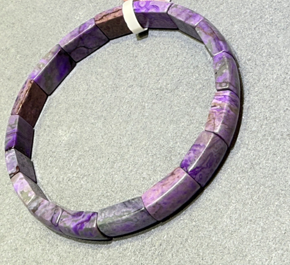 UY043 A43 收藏級薰衣草紫手排 紫舒8*4mm