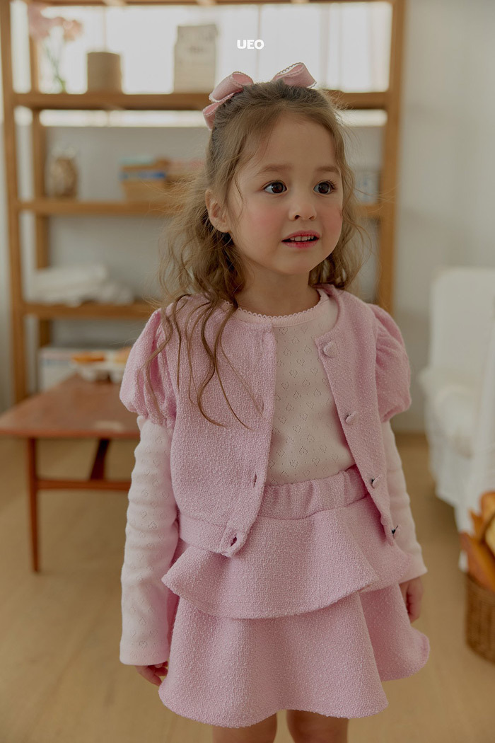 正韓春ueo 兩色甜美愛心扣罩衫