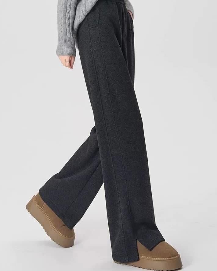 【顯瘦腿長的內加絨側開叉造型寬管褲】（現貨）