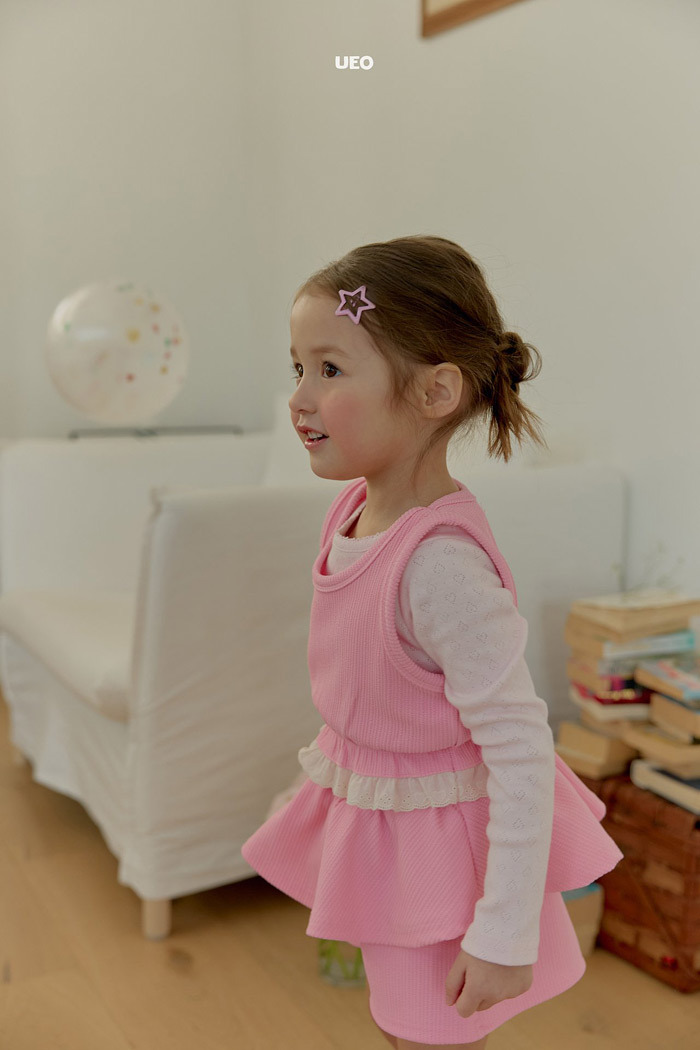 正韓春ueo 兩色花邊縮腰背心