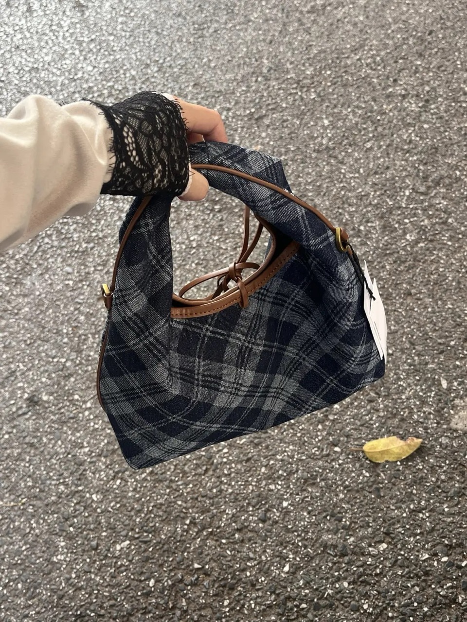 LEE 英倫風 格紋 焦糖牛仔藍 深藍 單肩包 手提包 側背包 / 預購